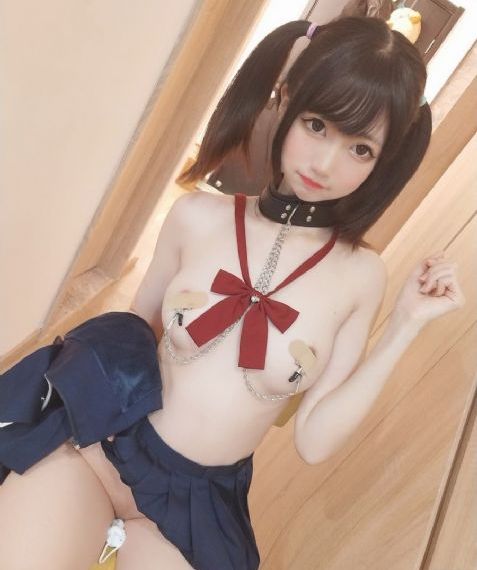 六月国产盗摄女厕嘘嘘大神级_国语版全集