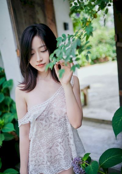 老头趴身上嗯嗯校花啪啪_BD韩语日韩免费观看
