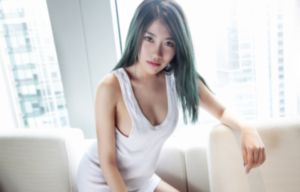 欧美三个奶波霸_在线观看完整视频大全